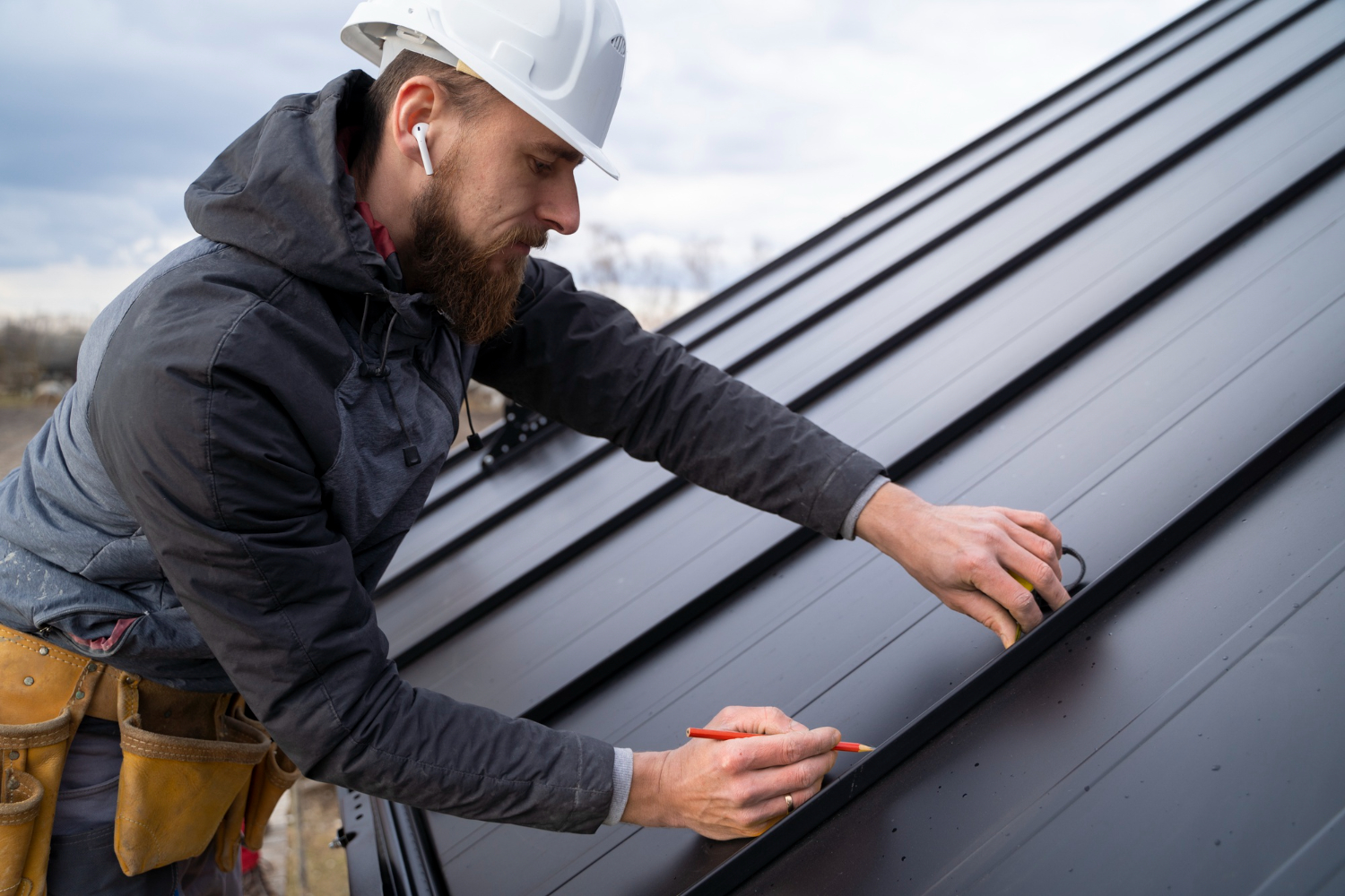 Essential Tips for Maintaining Your Roof Year-Round